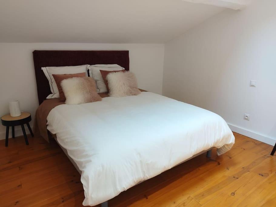 Appartement Proche Aeroport & Indret Бугуне Екстериор снимка